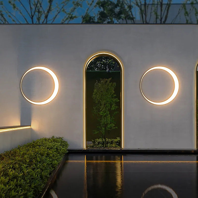 Applique murale extérieure anneau Ray – Cercle LED Art déco en métal, effet lune