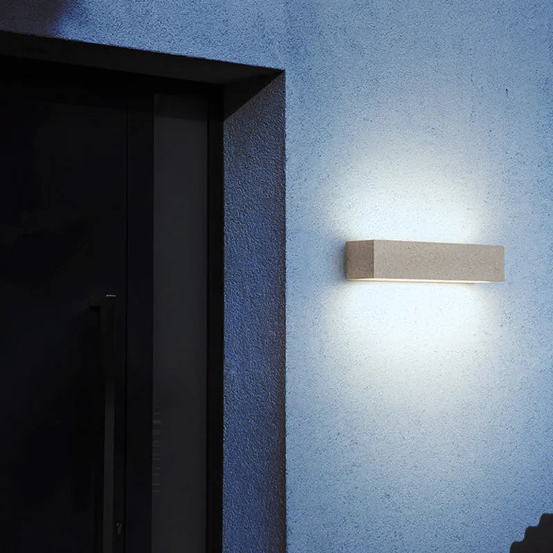 Applique murale extérieure en béton Fyra – LED rectangulaire, noire ou blanche