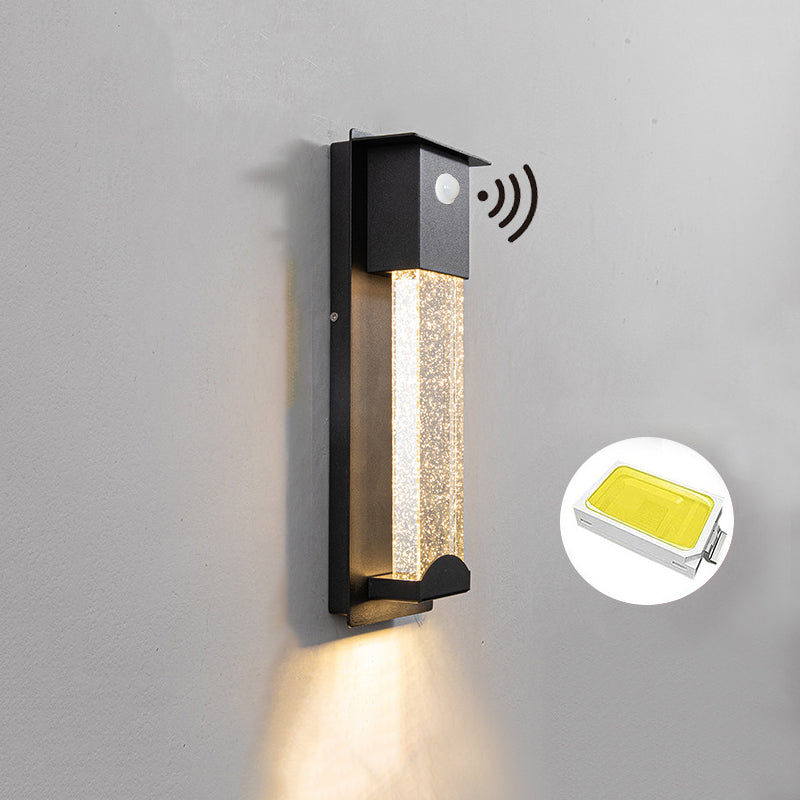Applique murale extérieure à détecteur Beryn – LED noire, effet ciel étoilé