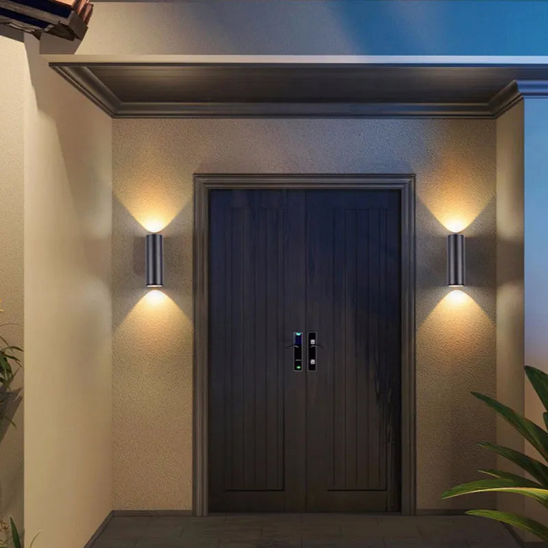 Applique murale extérieure double tête Kren – Métal noir et verre, LED blanc chaud