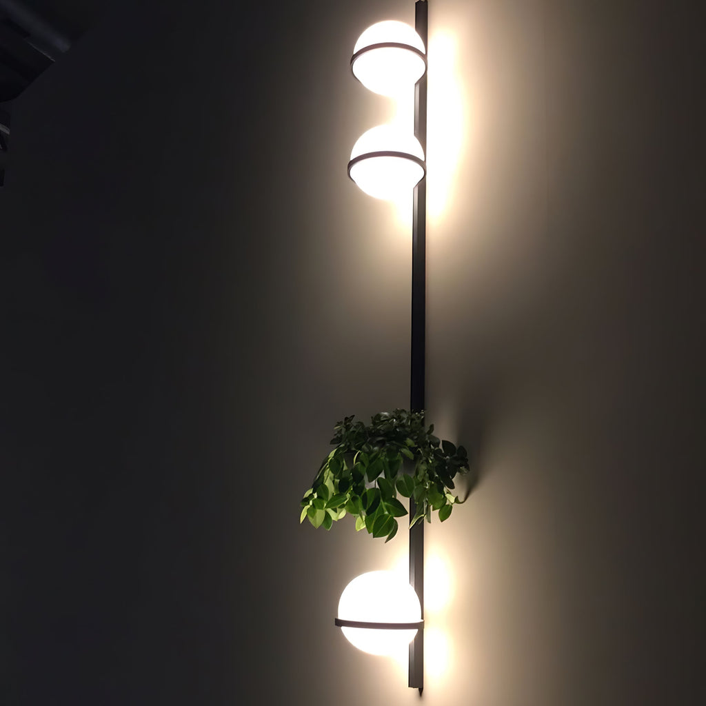 Applique murale extérieure à globes Ray – Sphères opalines LED étanches, version verticale