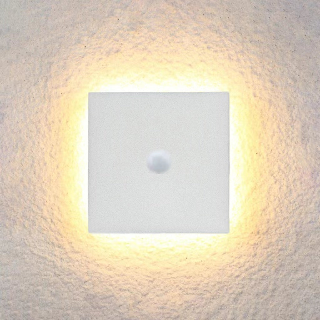 Applique murale extérieure LED Klyne – Blanc / Carré – petit / Blanc chaud avec détecteur de mouvement