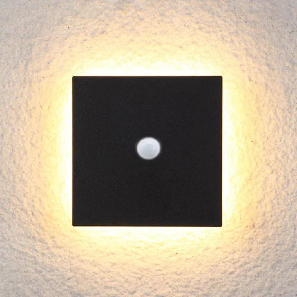 Applique murale extérieure LED Klyne – Noir / Carré – petit / Blanc chaud avec détecteur de mouvement