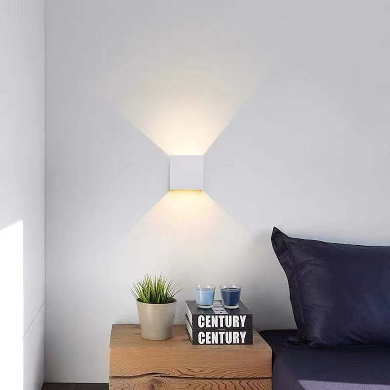 Applique murale extérieure orientable Nexu – Carré LED étanche en métal, 3 coloris