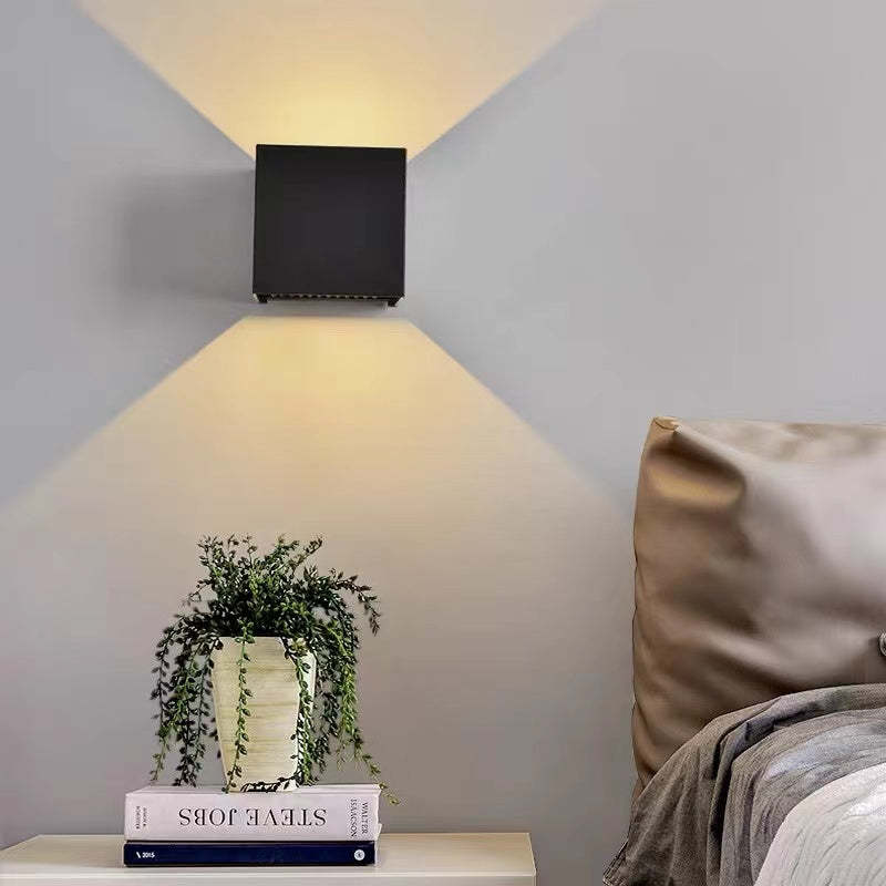 Applique murale extérieure orientable Nexu – Carré LED étanche en métal, 3 coloris
