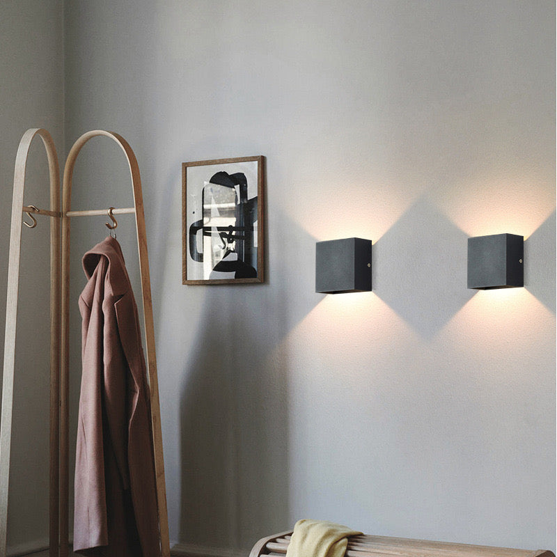 Applique murale extérieure orientable Nexu – Carré LED étanche en métal, 3 coloris