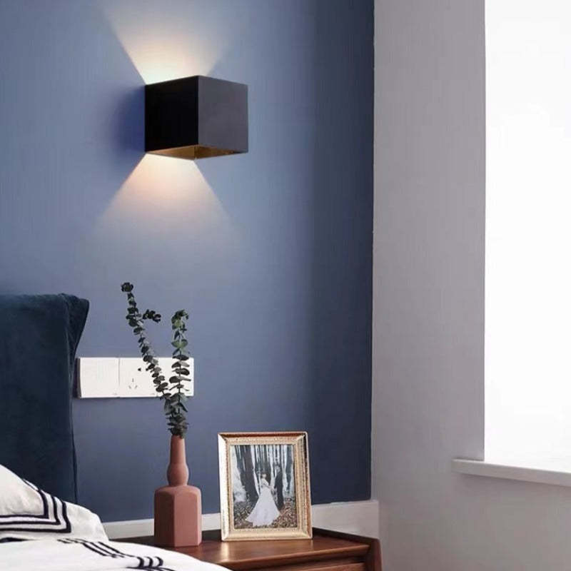 Applique murale extérieure orientable Nexu – Carré LED étanche en métal, 3 coloris