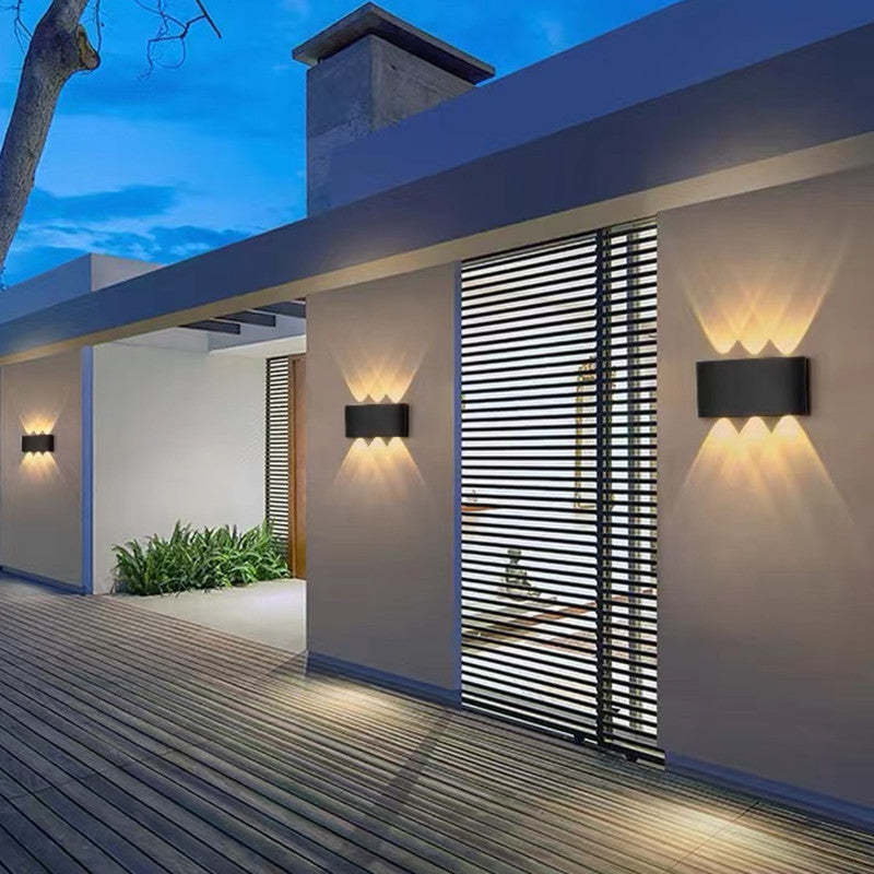 Applique murale extérieure rectangulaire Tronix – LED effet vague, noire ou blanche