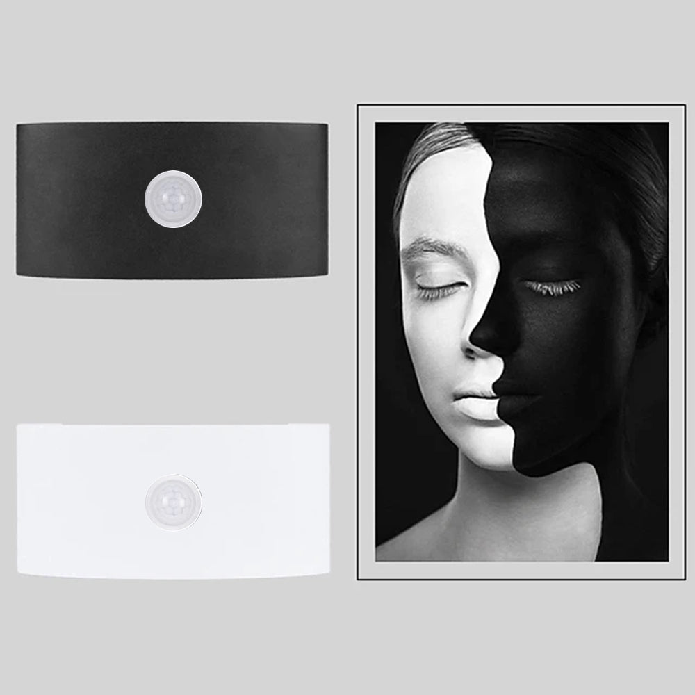 Applique murale extérieure up & down Ray – LED à détecteur de mouvement, noire ou blanche