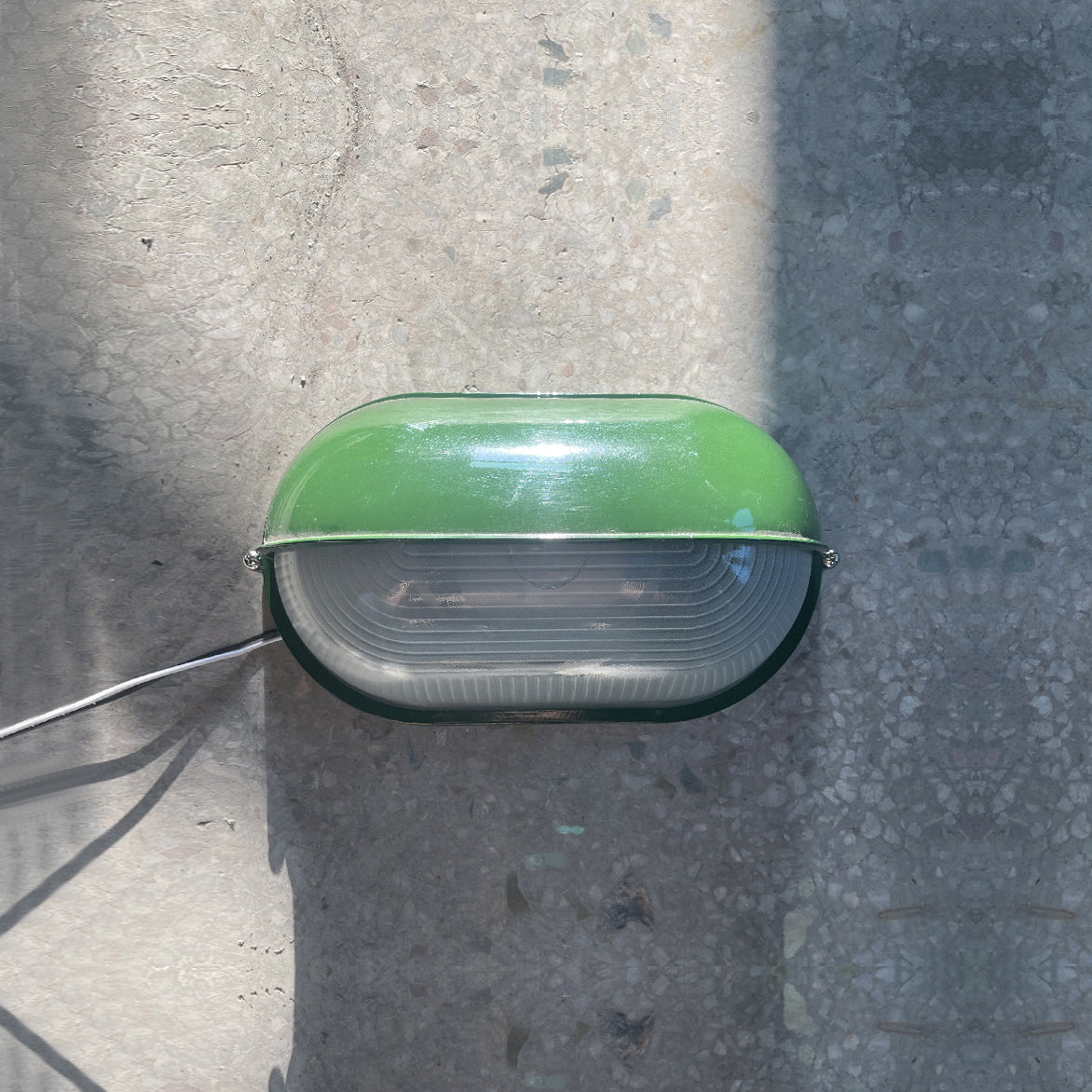Applique murale extérieure en verre strié Nico – L 21 cm / Vert