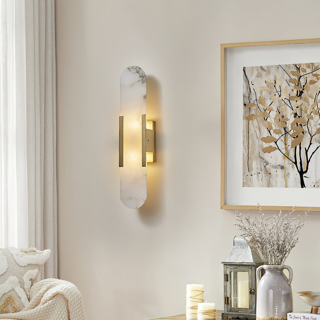 Applique murale en albâtre Veo – Silhouette allongée, détails en métal laiton ou cuivre