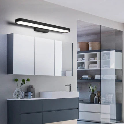 Applique murale LED incurvée Luxa – Barre au-dessus du miroir, noire ou café