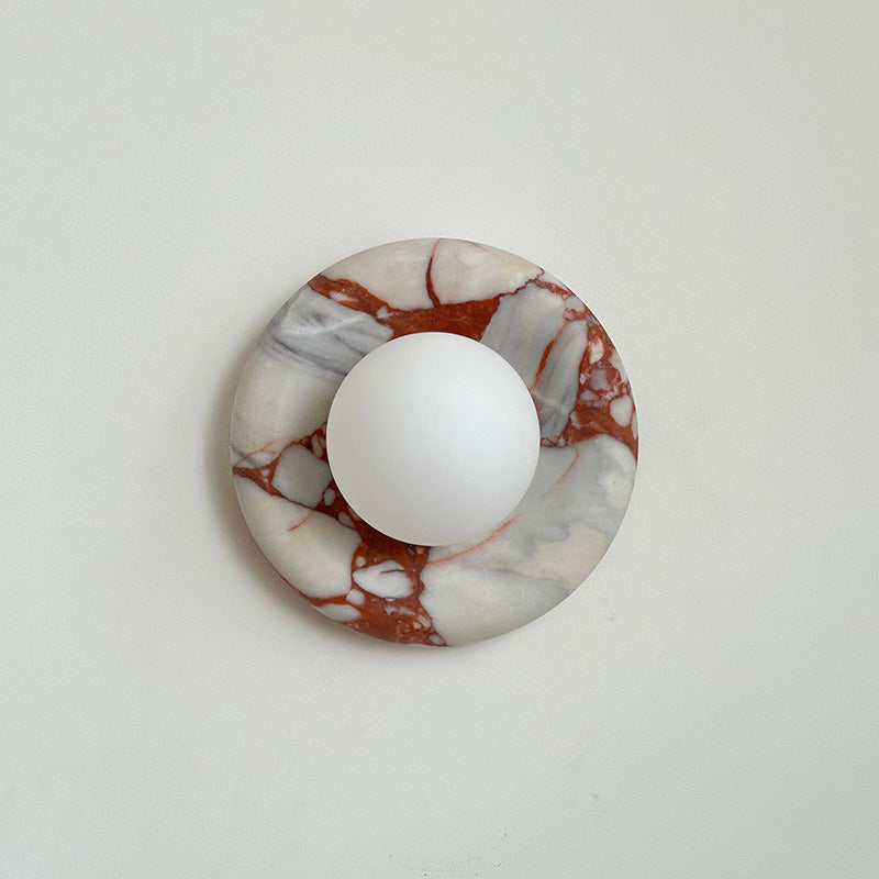 Applique murale en marbre Avi – Globe en verre sur platine de pierre arrondie