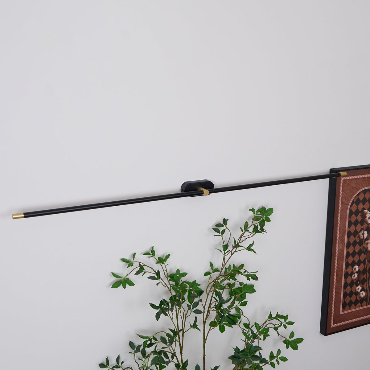 Applique murale linéaire rechargeable Flano – LED sans fil, noire ou dorée