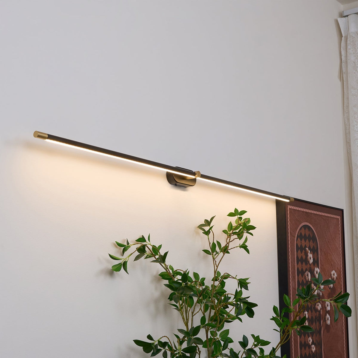 Applique murale linéaire rechargeable Flano – LED sans fil, noire ou dorée