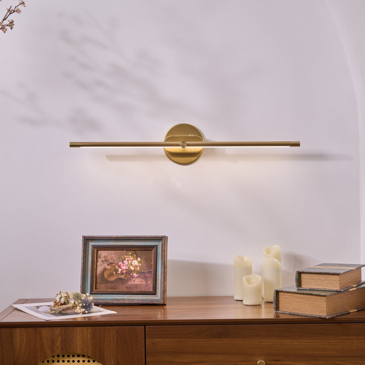 Applique murale linéaire rechargeable Flano – LED sans fil, noire ou dorée