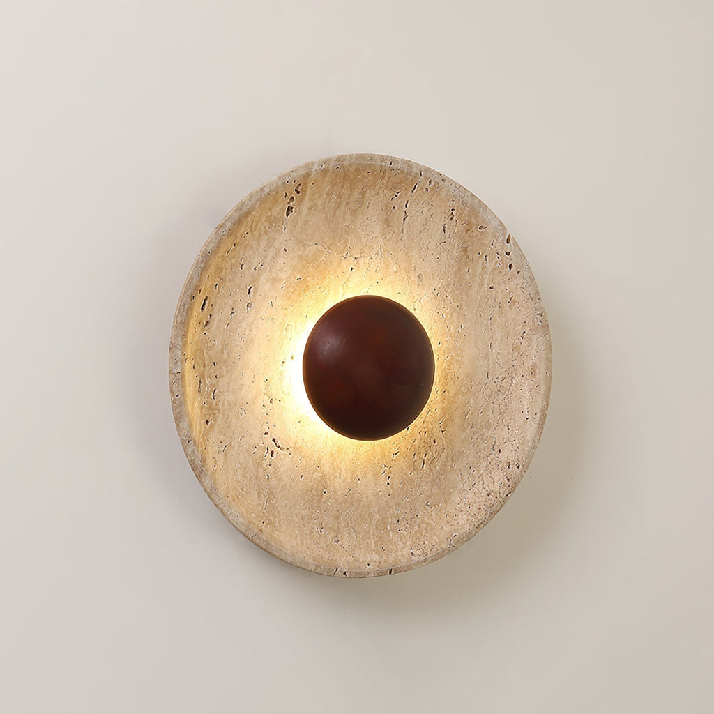 Applique murale en travertin Aveny – Disque de pierre et sphère en bois