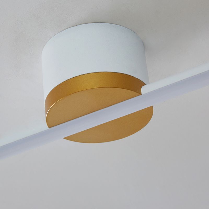 Plafonnier LED linéaire Erix – Barre noire ou blanche, éclairage vers le haut ou le bas