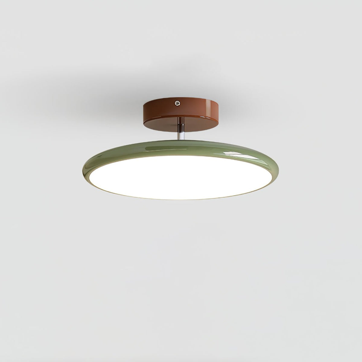 Plafonnier orientable coloré Fyne – Métal et acrylique, tête réglable beige ou verte