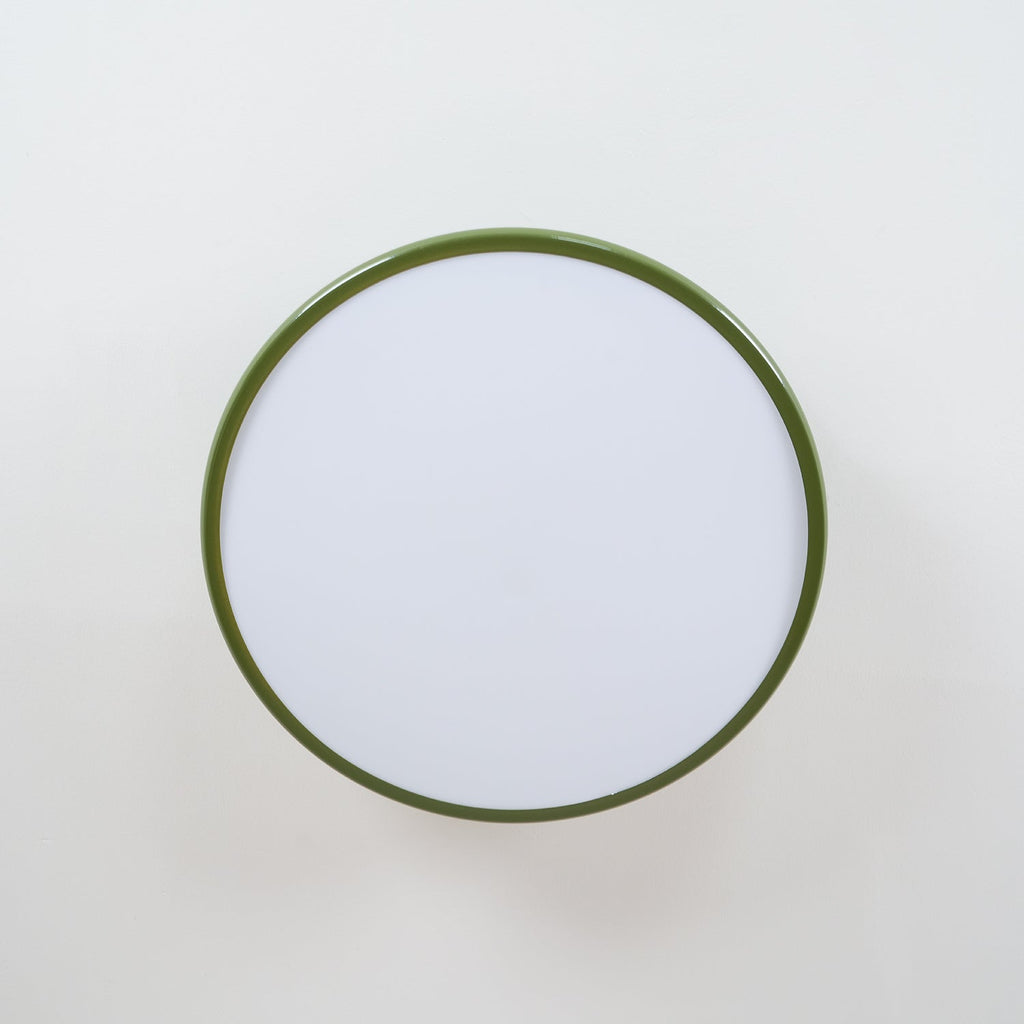 Plafonnier orientable coloré Fyne – Métal et acrylique, tête réglable beige ou verte