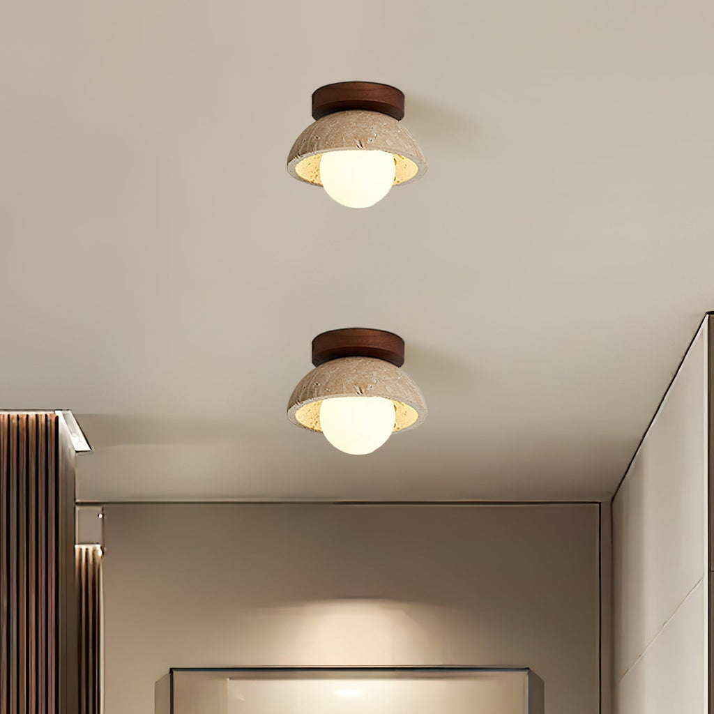 Plafonnier en travertin Mysa – Globe en verre et bois, luminaire minimaliste en pierre