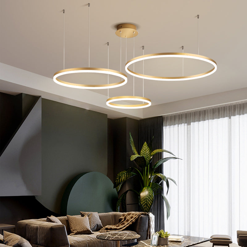 Suspension à anneaux LED Remi – Cercles en métal et acrylique, 2 à 5 anneaux
