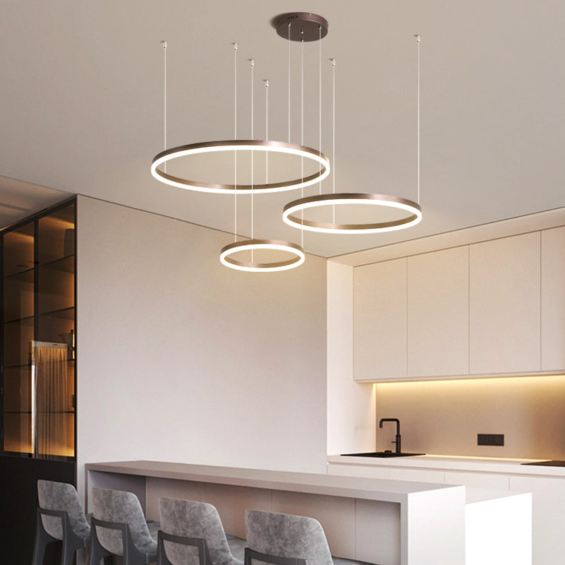 Suspension à anneaux LED Remi – Cercles en métal et acrylique, 2 à 5 anneaux
