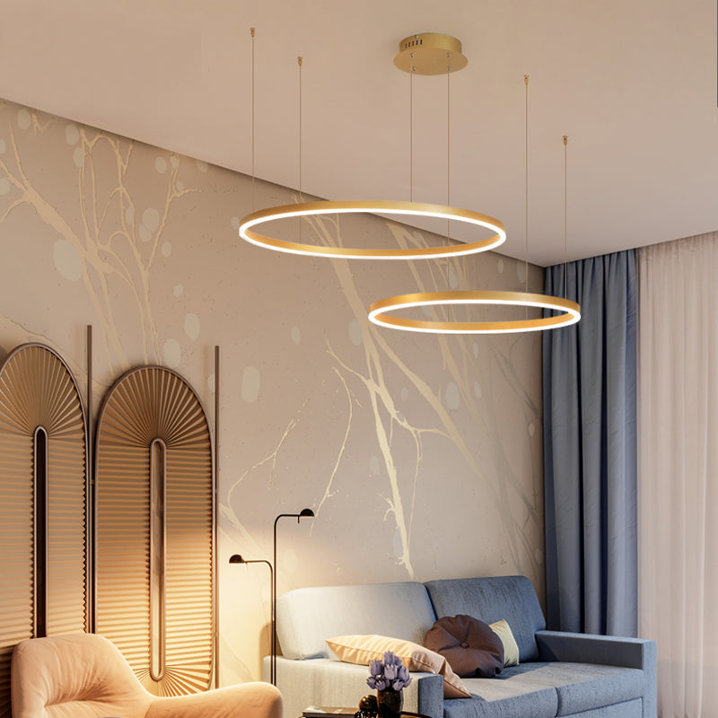Suspension à anneaux LED Remi – Cercles en métal et acrylique, 2 à 5 anneaux