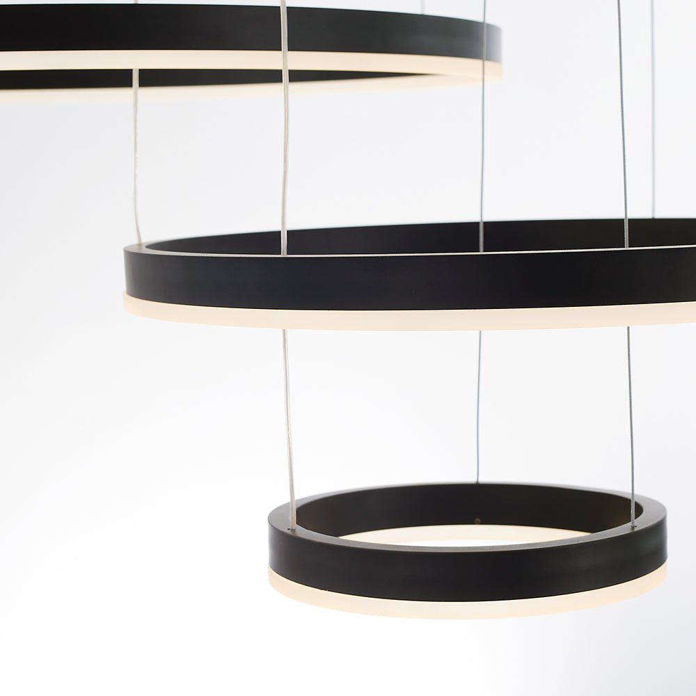 Suspension à anneaux LED Remi – Cercles en métal et acrylique, 2 à 5 anneaux