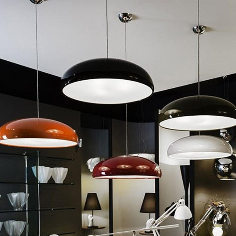 Suspension Art déco en métal Lira – Ronde, orange, noire, blanche ou bordeaux
