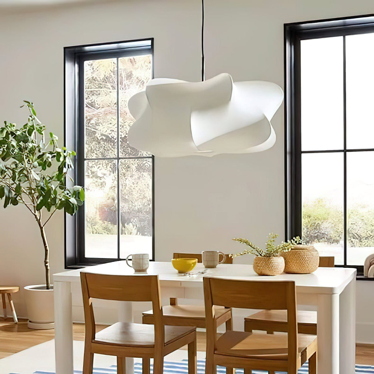 Suspension cocon en soie Pino – Luminaire organique en soie de mûrier et métal