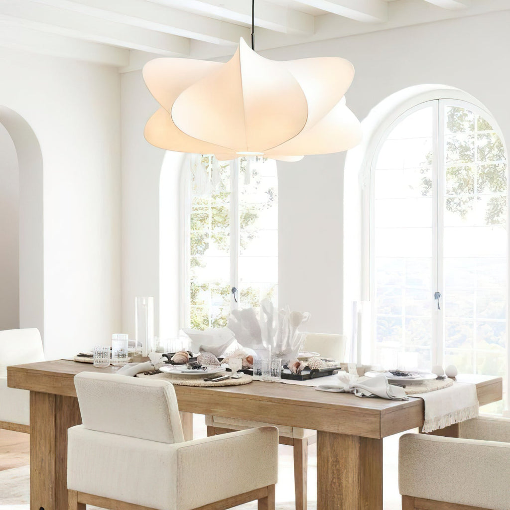 Suspension cocon en soie Pino – Luminaire organique en soie de mûrier et métal