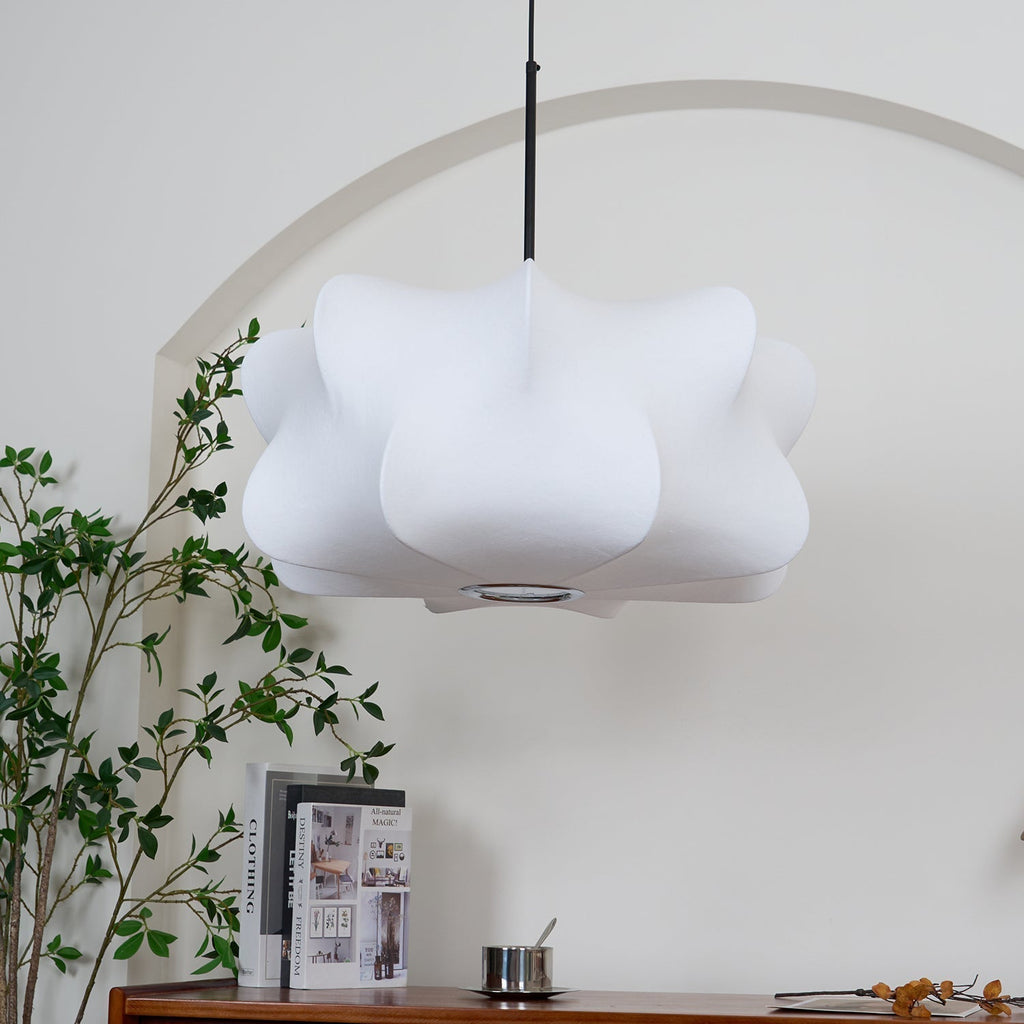 Suspension cocon en soie Pino – Luminaire organique en soie de mûrier et métal
