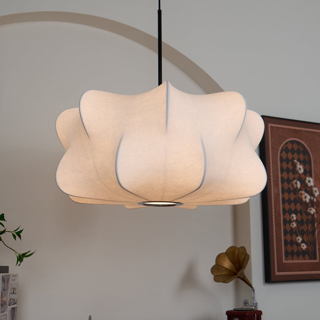 Suspension cocon en soie Pino – Luminaire organique en soie de mûrier et métal