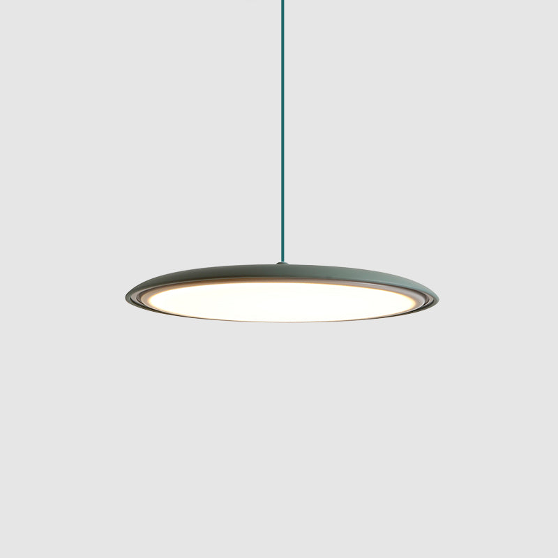 Suspension LED colorée Orik – Dôme macaron en acrylique et métal, 8 coloris