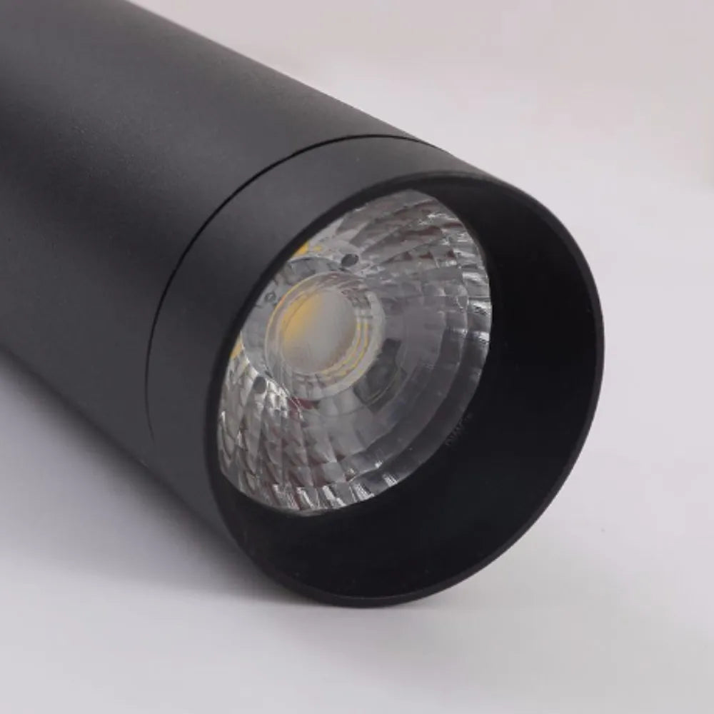 Suspension LED linéaire Filo – Métal sombre, blanc chaud, froid ou neutre