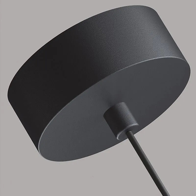 Suspension LED linéaire Filo – Métal sombre, blanc chaud, froid ou neutre