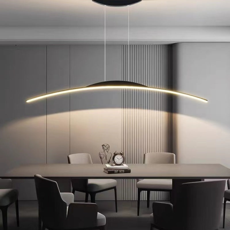 Suspension LED linéaire à télécommande Floa – Arc en métal noir ou doré