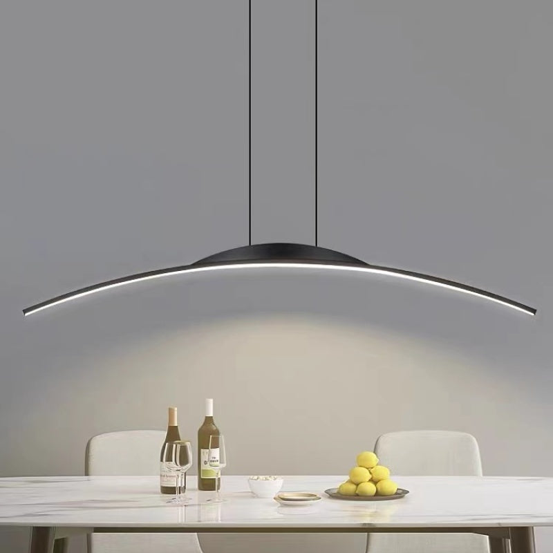 Suspension LED linéaire à télécommande Floa – Arc en métal noir ou doré