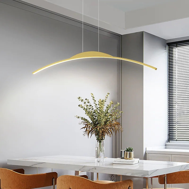 Suspension LED linéaire à télécommande Floa – Arc en métal noir ou doré