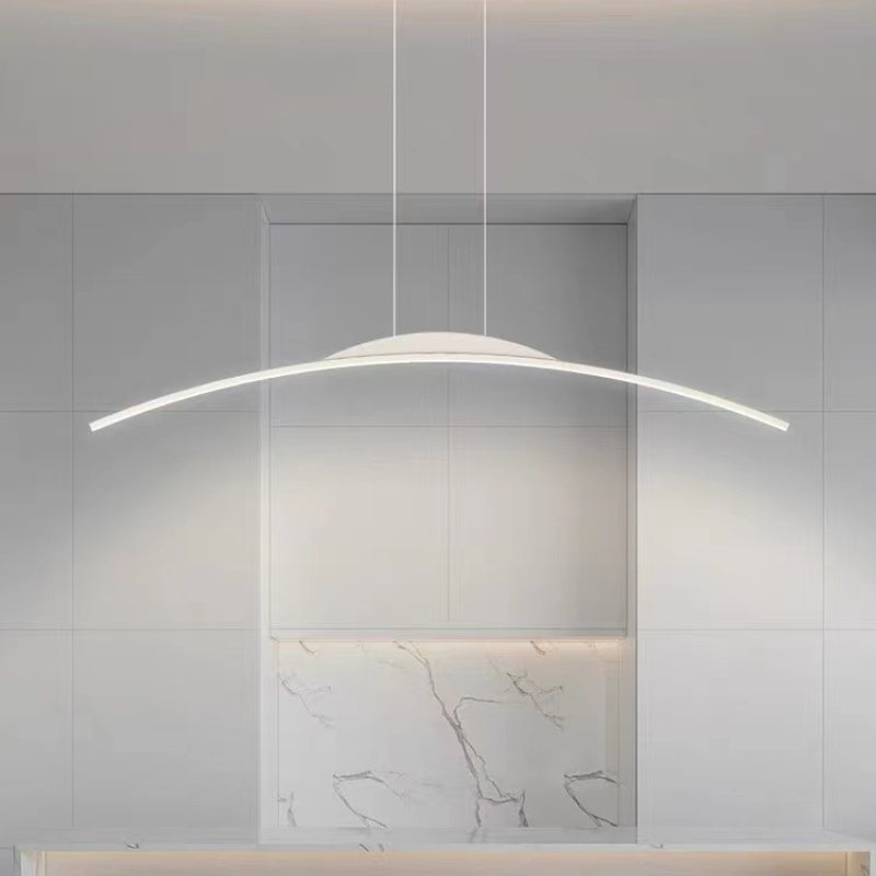 Suspension LED linéaire à télécommande Floa – Arc en métal noir ou doré