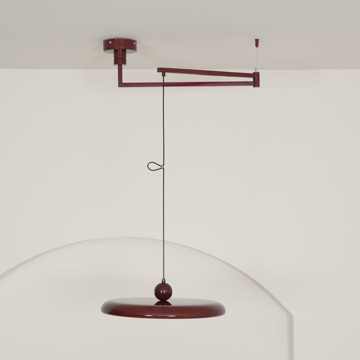 Suspension en métal à bras orientable Flux – Coloris Morandi, LED intégrée