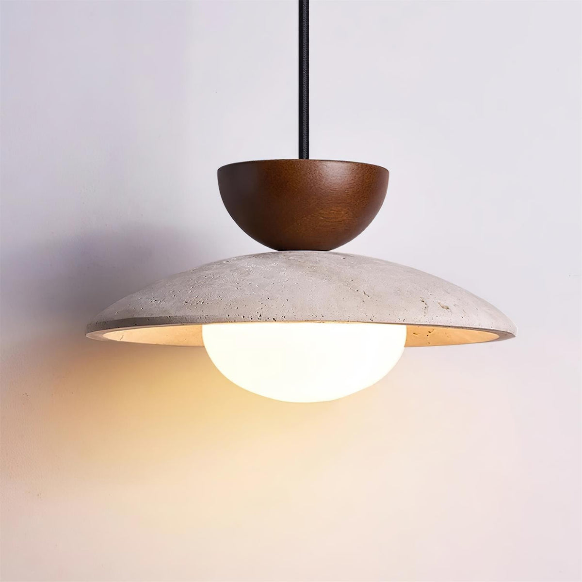 Suspension en travertin Cleo – Luminaire naturel à abat-jour en pierre et bois