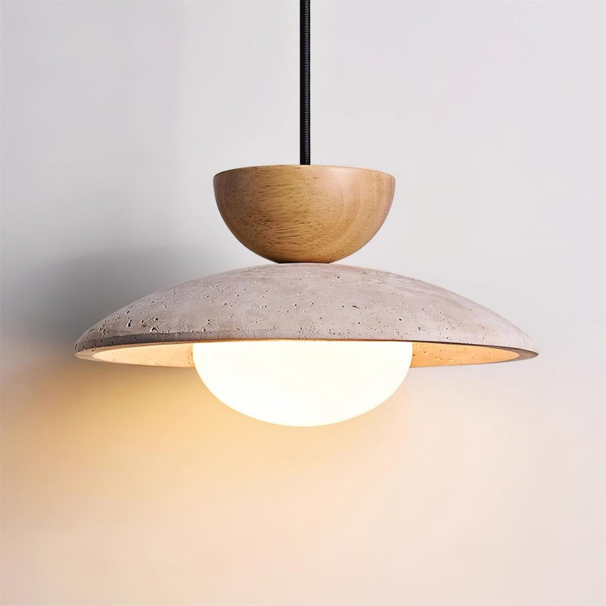 Suspension en travertin Cleo – Luminaire naturel à abat-jour en pierre et bois