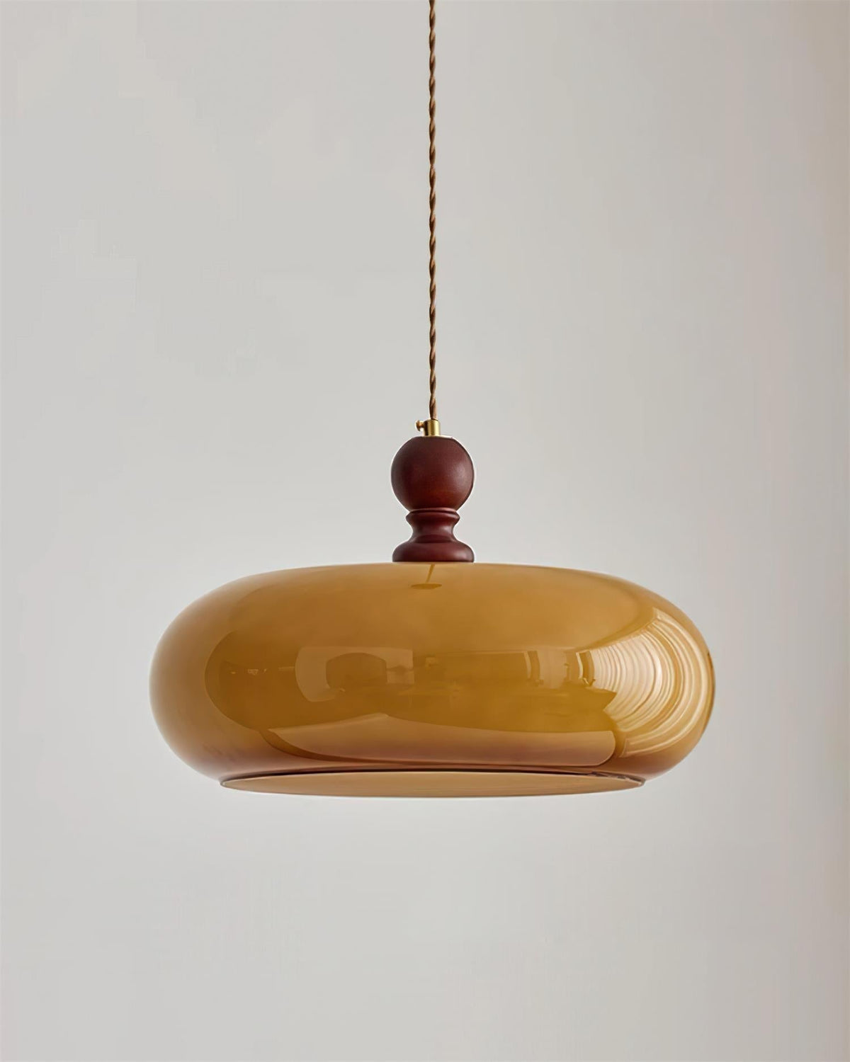 Suspension en verre ambré Eldom – Abat-jour brun et finition noyer, style rétro
