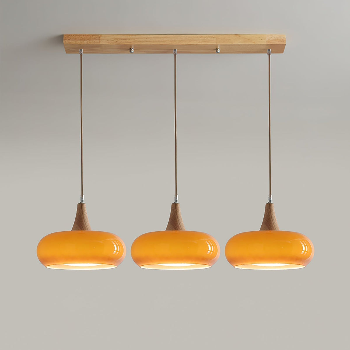 Suspension en verre et bois Charlotte – 1 à 3 têtes, globe orange ou blanc