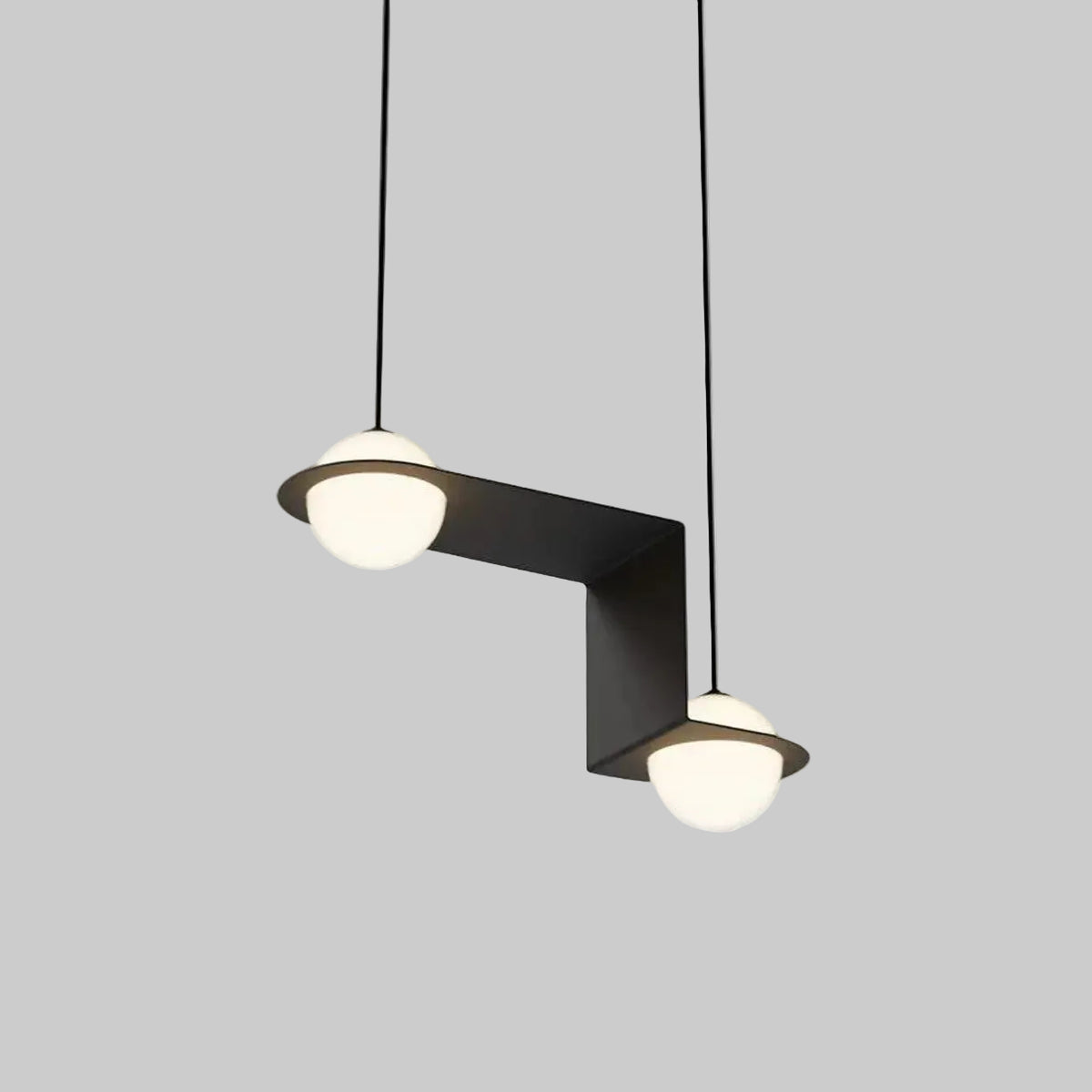 Suspension en verre noir et blanc Selan – Hauteur réglable, 9 formes au choix