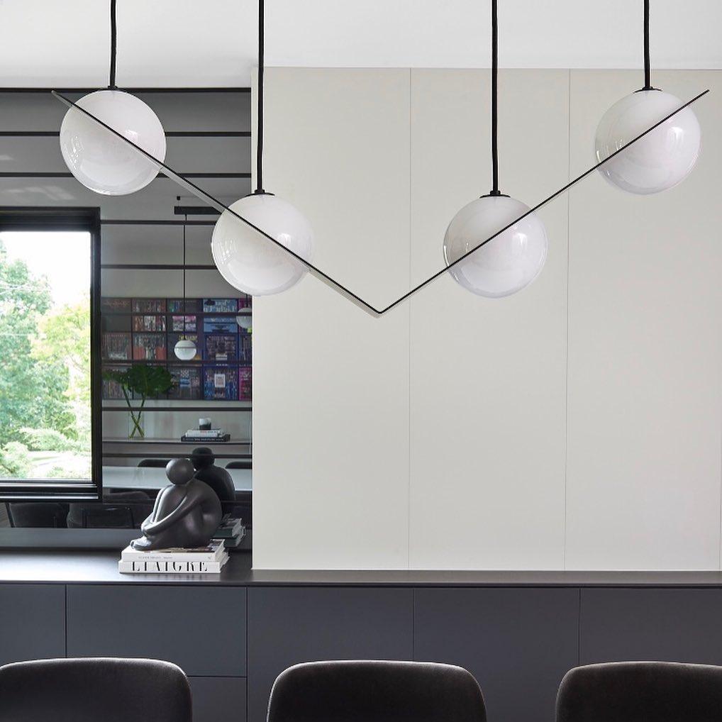 Suspension en verre noir et blanc Selan – Hauteur réglable, 9 formes au choix