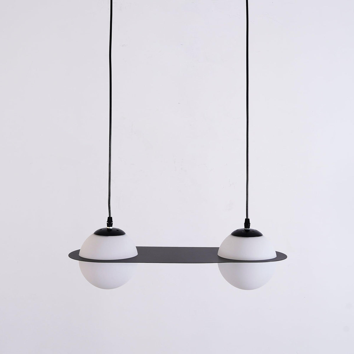 Suspension en verre noir et blanc Selan – Hauteur réglable, 9 formes au choix